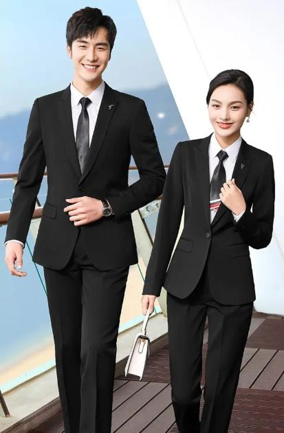 人們選擇西服定制的原因有很多，以下是一些可能的原因：